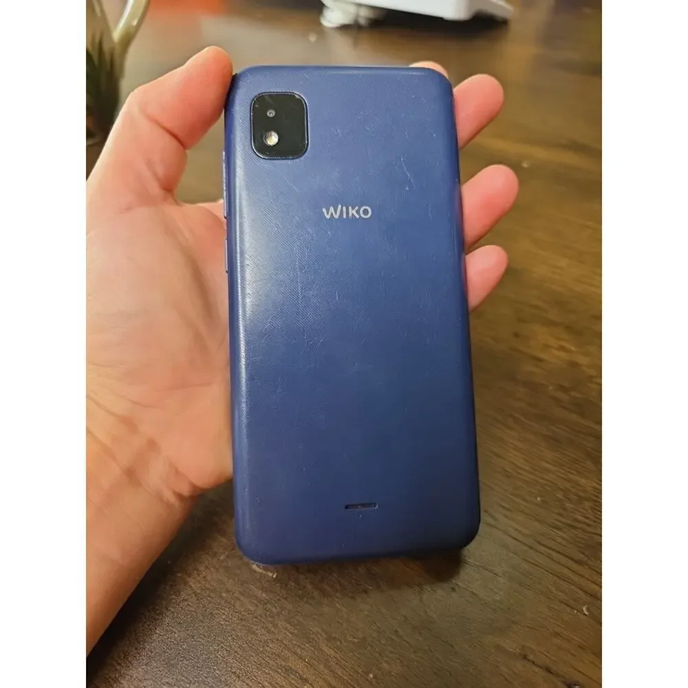 Wiko Voix Android Go Edition Smartphone – Blue – Cracked Screen –‎ Powers On